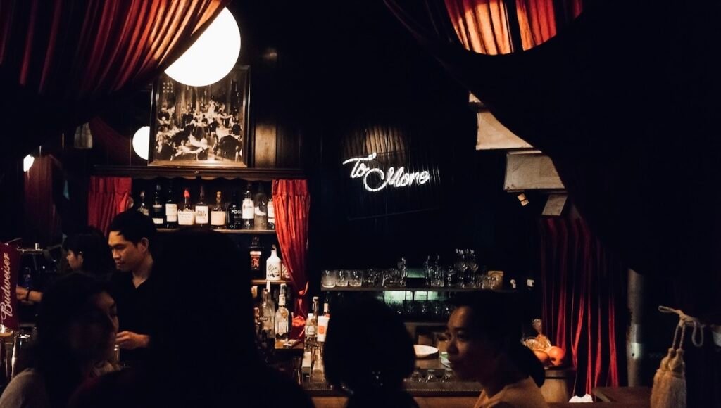 To More Bar - Bangkok Jazz Bars - Live Music