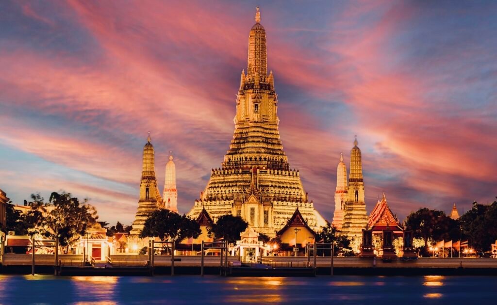 Wat Arun Temple - Bangkok Attractions