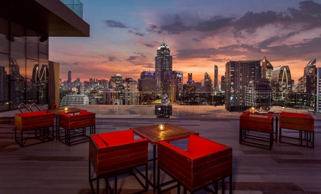 RedSquare Rooftop Bar Bangkok - Vodka-Focused Rooftop Near Nana