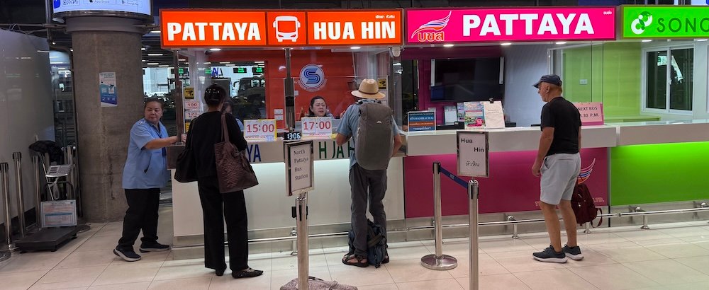 Buses from Suvarnabhumi Airport Bangkok to Pattaya and Hua Hin