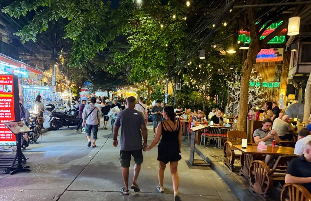 Thanon Ram Buttri - Khao San Road area Bangkok - where to stay