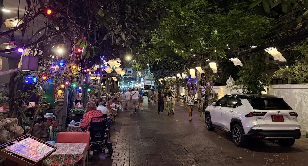 Rambuttri Alley (Temple Side) Khao San Road Bangkok